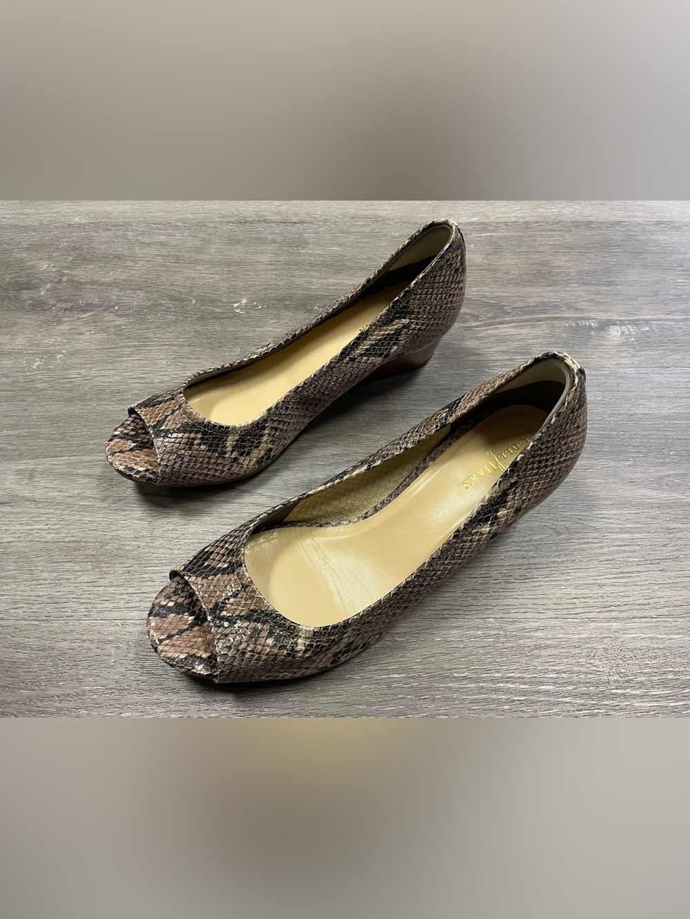 Cole Haan N Air Tali Snakeskin Peep Toe Wedge Pumps 7.5 B Neutral Python Heels